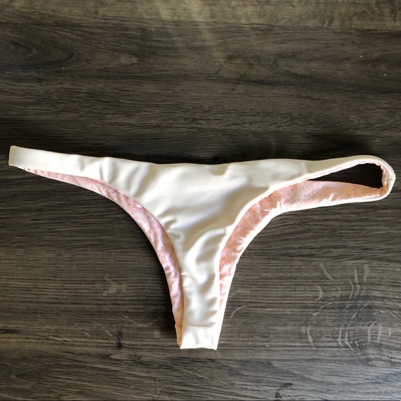 Acacia Bottom - Picture 2 of 3